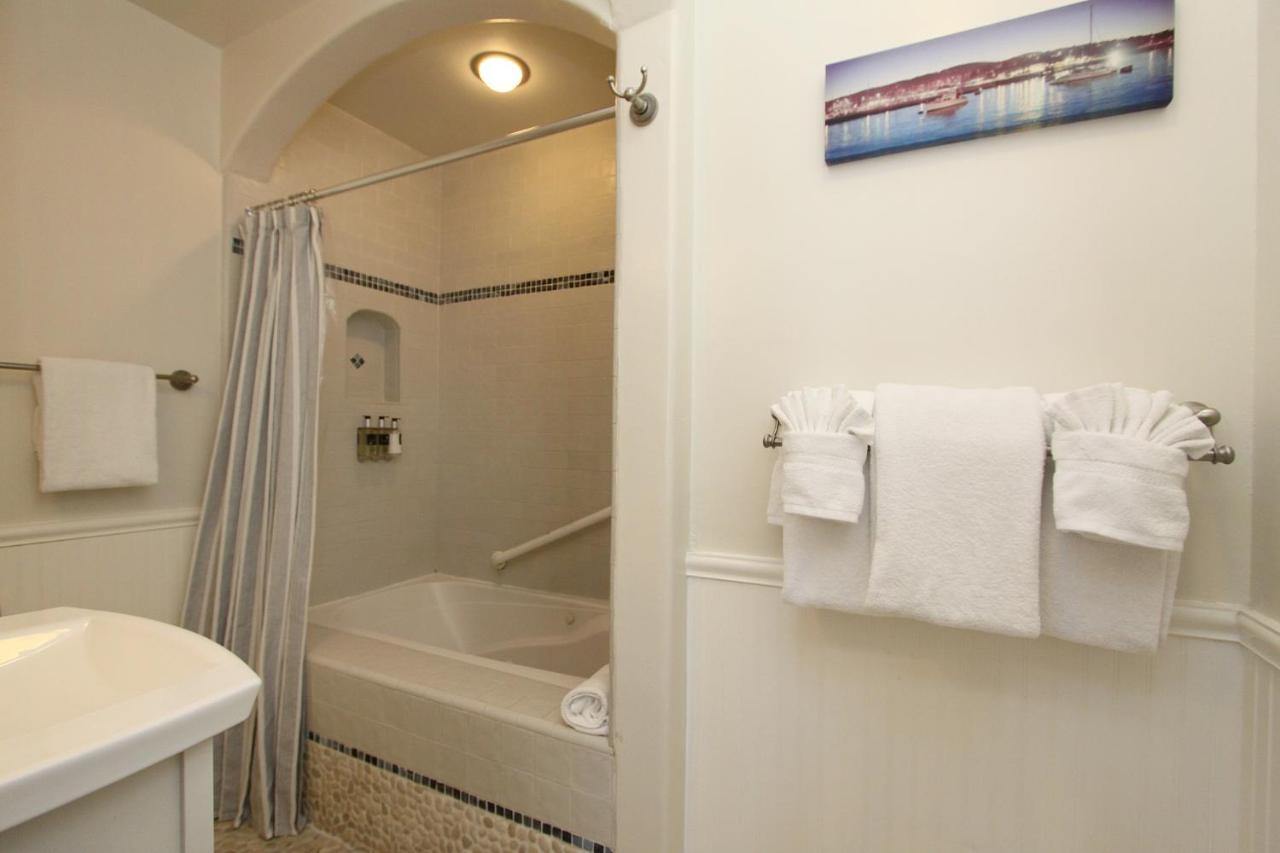 Lamp Lighter Inn And Sunset Suites Carmel-by-the-Sea Экстерьер фото